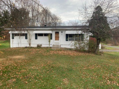 Lake Home For Sale in Conneaut Lake, Pennsylvania