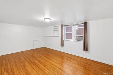 Exceptional vacant 2-family opportunity in the desirable Pelham - photo 23