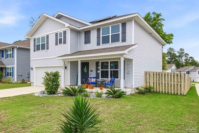Welcome to Bridleswood! This stunning two-story Hayden floor - photo 3
