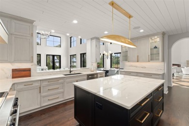 Presenting a magnificent Isleworth golf front estate with - photo 14