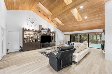 Perfectly situated on a private, tranquil lot, with no traffic - photo 19
