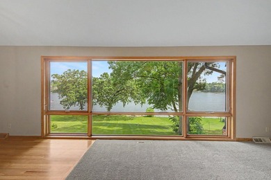 Rare opportunity to own a stunning Mississippi River home on - photo 21