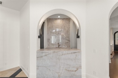 Presenting a magnificent Isleworth golf front estate with - photo 23