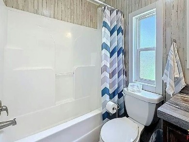 Home for sale in Largo, FL featuring 3 bedrooms and 2 bathrooms - photo 3