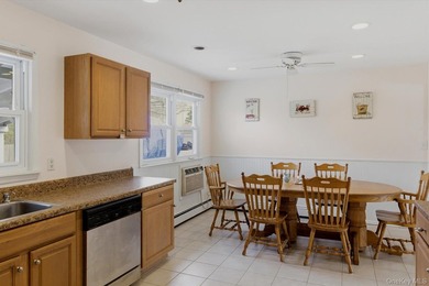 Spacious & clean 3 bedroom/2.5 bath adorable ranch in the heart - photo 7