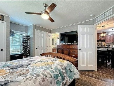 Home for sale in Largo, FL featuring 3 bedrooms and 2 bathrooms - photo 10