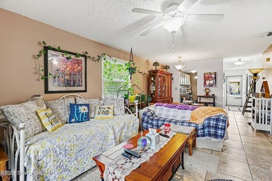 Welcome to Meadows South! This end-unit 2-bedroom, 2-bath - photo 6
