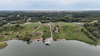 Lake Acreage For Sale in Moravia, Iowa