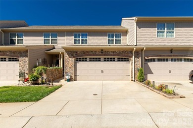 Welcome home to this beautifully maintained townhome in the - photo 2