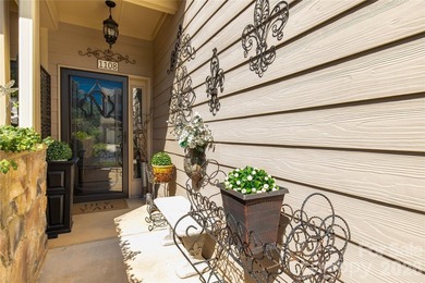 Welcome home to this beautifully maintained townhome in the - photo 5