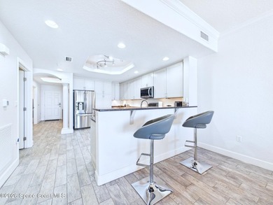 Welcome to Paradise! This fully renovated 3 bedroom/ 2 bath unit - photo 7