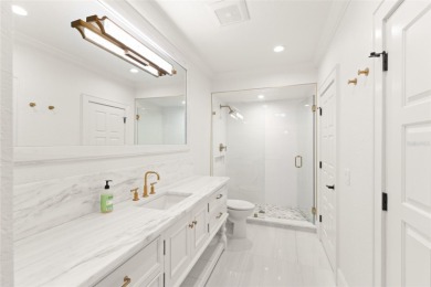 Presenting a magnificent Isleworth golf front estate with - photo 52