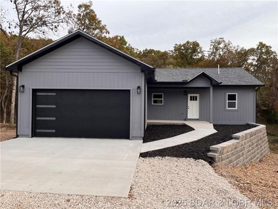 Lake of the Ozarks Home For Sale in Laurie Missouri