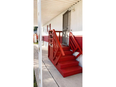 Fully remodeled and move-in ready manufactured home in a - photo 8