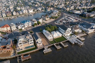 ICONIC OPEN BAYFRONT LOCATION! Welcome to 144 Bay Road, one of - photo 45
