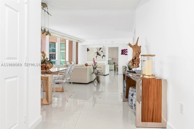 A MUST SEE! SPACIOUS, BRIGHT & BEAUTIFULLY RENOVATED! This - photo 11