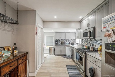Welcome home to a beautifully designed open-concept layout. Upon - photo 11