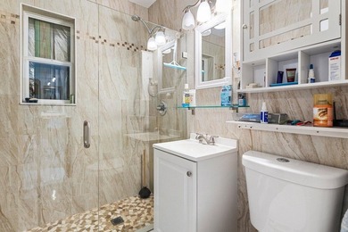 This spacious 5000+ SF compound offers endless possibilities - photo 15