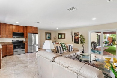 This spacious 5000+ SF compound offers endless possibilities - photo 18