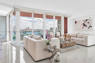 A MUST SEE! SPACIOUS, BRIGHT & BEAUTIFULLY RENOVATED! This - photo 19