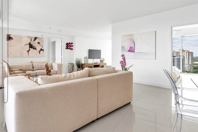 A MUST SEE! SPACIOUS, BRIGHT & BEAUTIFULLY RENOVATED! This - photo 20