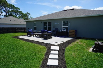 Gorgeous centrally located home, built in 2023 boasts an open - photo 22