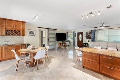 This spacious 5000+ SF compound offers endless possibilities - photo 23