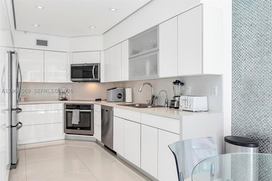 A MUST SEE! SPACIOUS, BRIGHT & BEAUTIFULLY RENOVATED! This - photo 30