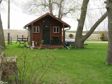 This is a very nice cottage with guest house. Great looking gas - photo 30