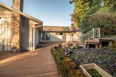 Views! Views! Views! This lovely home is situated on a corner - photo 32