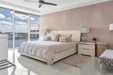A MUST SEE! SPACIOUS, BRIGHT & BEAUTIFULLY RENOVATED! This - photo 44