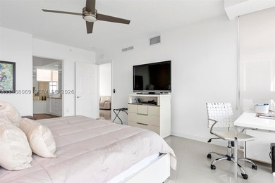 A MUST SEE! SPACIOUS, BRIGHT & BEAUTIFULLY RENOVATED! This - photo 47