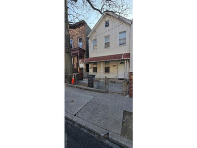 Calling all investors and developers! 170 Milford Street is a - photo 2