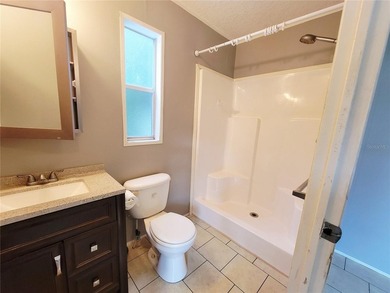Affordable opportunity! This 2-bedroom,2-bath single-wide mobile - photo 11