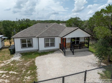 Lake Home For Sale in Canyon Lake, Texas