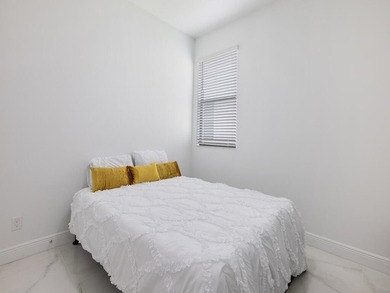 Immaculate 2024 4BR/3BA Kolter built home with a den in desired - photo 17