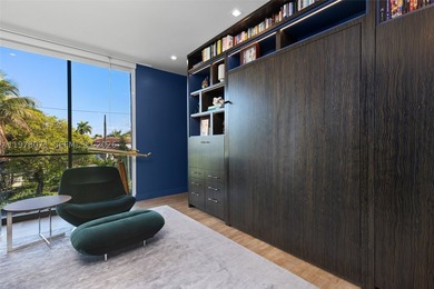 Recently reimagined with a comprehensive landscape and outdoor - photo 35