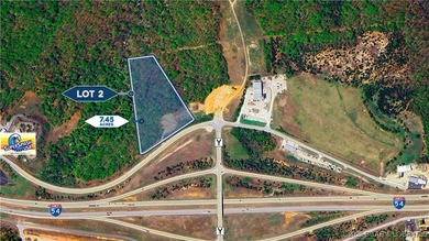 Great site in Linn Creek, next to the offramp for Y Road. Would - photo 2
