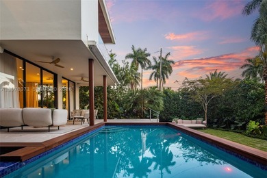Recently reimagined with a comprehensive landscape and outdoor - photo 44