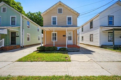 Welcome home to this charming 2-bedroom, 1-bath residence - photo 3