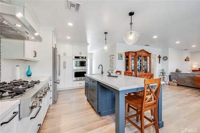 Beautifully updated single-story home offering three bedrooms - photo 12