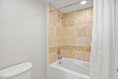 Perched on the 5th floor of Grand Sandestin, this beautifully - photo 14