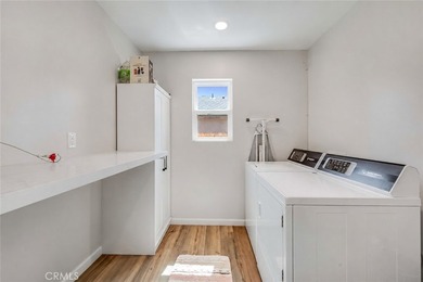 Beautifully updated single-story home offering three bedrooms - photo 14