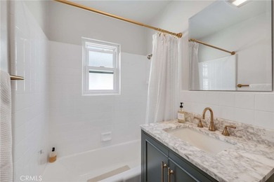 Beautifully updated single-story home offering three bedrooms - photo 17