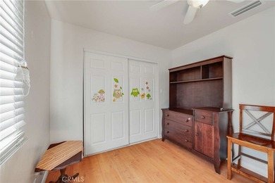 Beautifully updated single-story home offering three bedrooms - photo 19