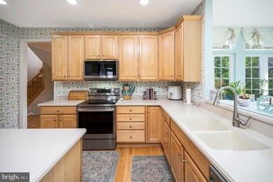 Located in the soughtafter Hopyard Farm community! This - photo 23