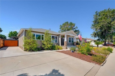 Beautifully updated single-story home offering three bedrooms - photo 32