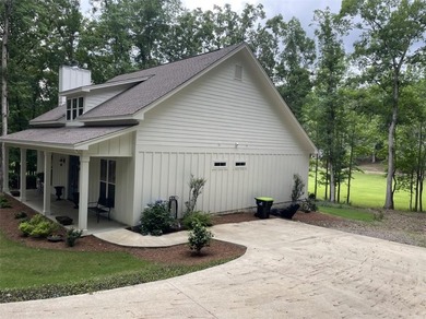 2 bd 2 bath home on 2 lots located in Stillwaters on a quiet - photo 3