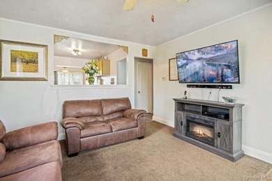 Welcome home to this charming cottage-style 2-3 bedroom home - photo 4