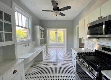 One of a kind two story brick duplex in the heart of Old - photo 11
